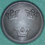 Knapp stor m/1779-1939 brons försänkt bottnad 25mm till uniform m/39 till vapenrock Kungliga Livgrenadjärregementet I4 Sergeant - Överste