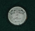 Knapp liten m/1779-1960 silver försänkt bottnad 12 mm till uniform m/60 och m/87A axelklaffar och skärmmössa