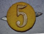 Kompanimärke m/1899 ca 24 mm för 2:a bataljonen 5:e kompaniet,av något truppslag men ej kavalleri, tygklätt
